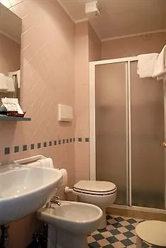 Eden Hotel 3*