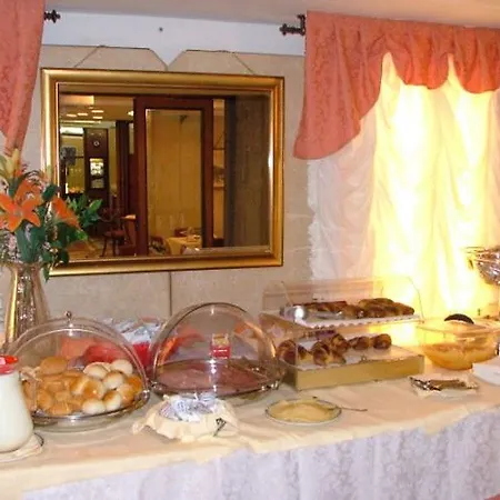Отель Ambassador Tre Rose Венеция