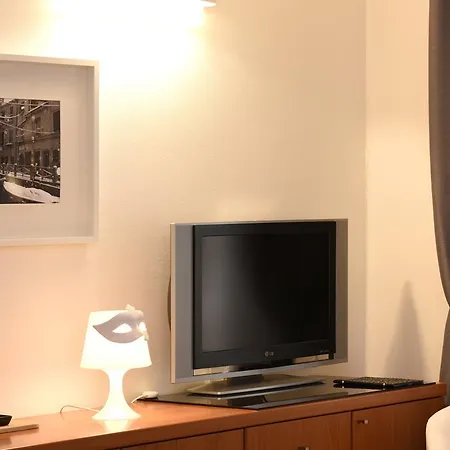 Sweet Apartment *