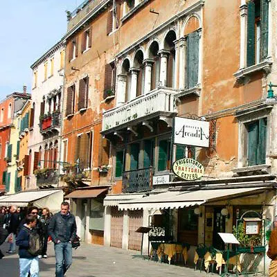 Arcadia Boutique Venice