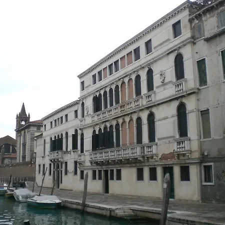 Casa Caburlotto * Venice