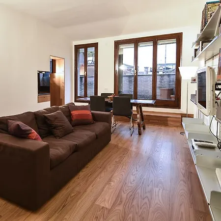 Santa Maria Formosa Apartment Venice