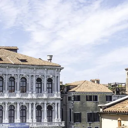 Grand Canal Palace With Lift Apartment Venice