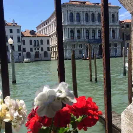 Grand Canal Palace With Lift Apartment Venice
