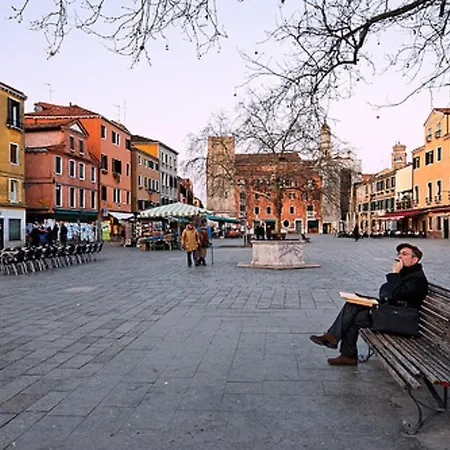 Garden View * Venice