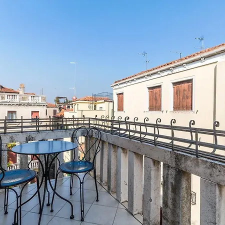 San Samuele Apartment Venice