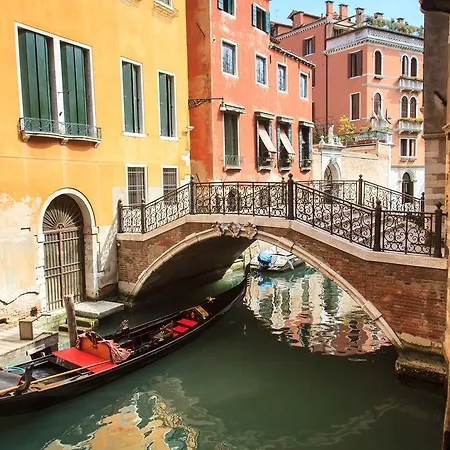 The Lion's House Apt2 Venice