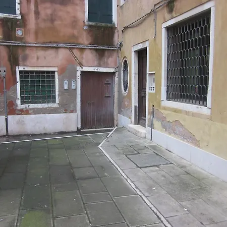 Venice Resorts Apartment *