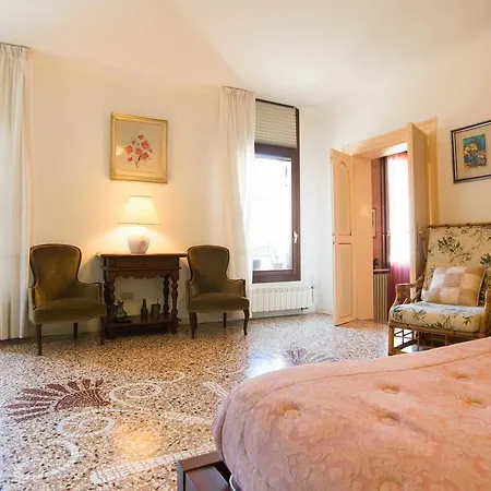 Ca Della Trifora * Venice
