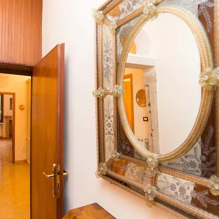 Ca Della Trifora Apartment *