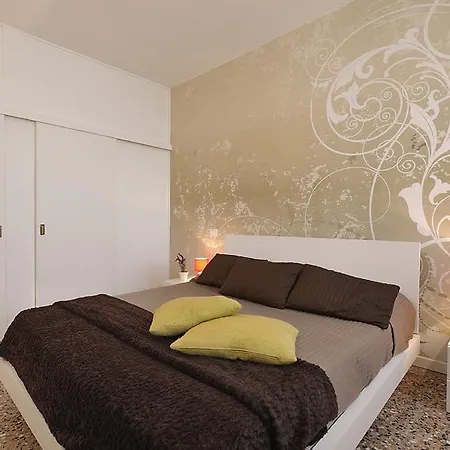 Garden View Apartment Venice