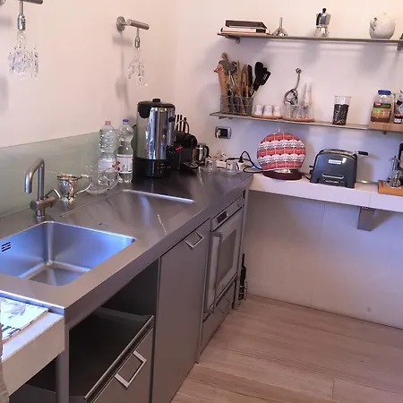 Ghetto Modern Apt For 4, Venice *