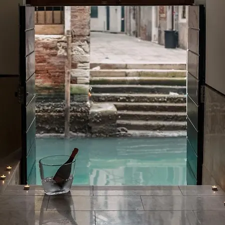 Apartment Charming Palace Corte Del Teatro