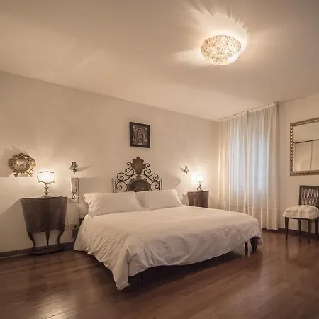Apartment Accademia Terrazza Venice