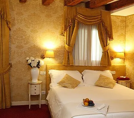 Casa Dei Cavalieri *