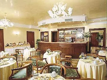 Panorama Hotel 4*