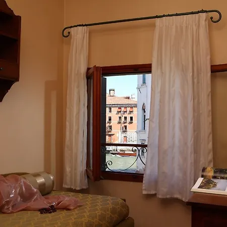 Hotel Accademia - Maravege 3*