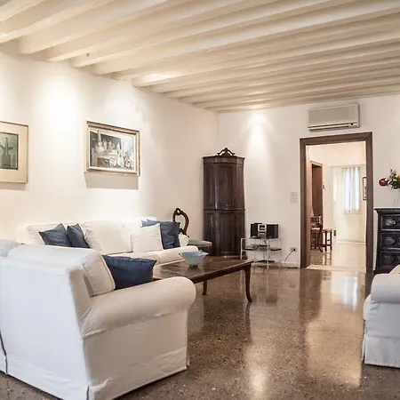Apartment Accademia Terrazza Venice