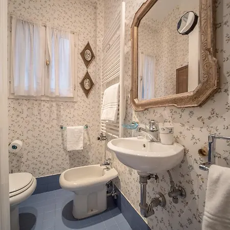 Accademia Terrazza Apartment Venice