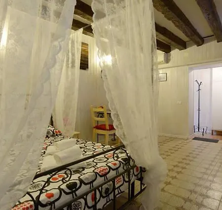 Mario 3631 Apartment *