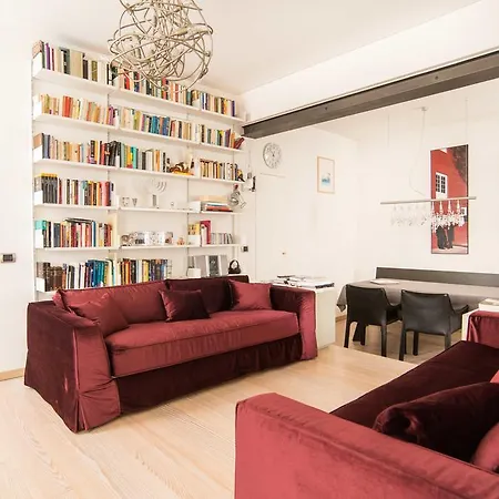 Ghetto Modern Apt For 4, Venice Apartment Venice