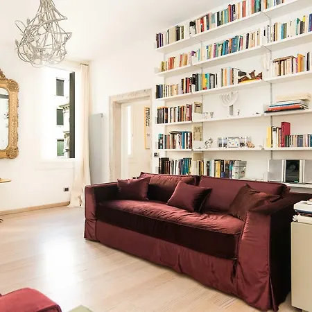Ghetto Modern Apt For 4, Venice Venice