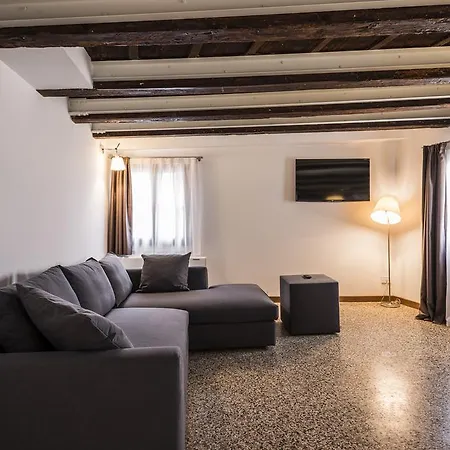 Myplace Campo Santa Margherita Apartment