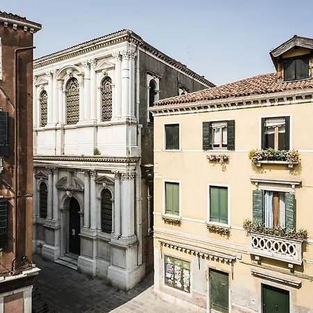 Myplace Campo Santa Margherita Apartment *