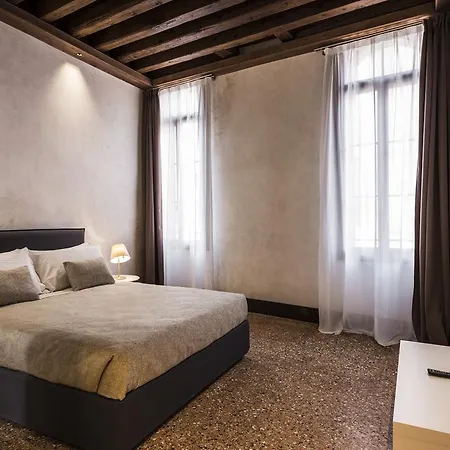 Myplace Campo Santa Margherita *