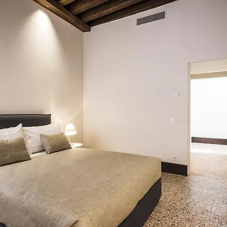 Apartment Myplace Campo Santa Margherita