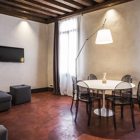 Myplace Campo Santa Margherita Apartment