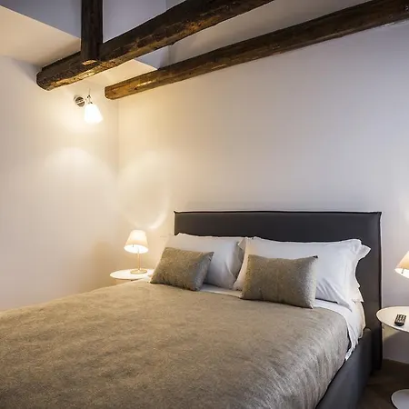 Myplace Campo Santa Margherita Apartment *