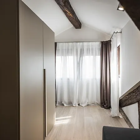 Myplace Campo Santa Margherita * Venice