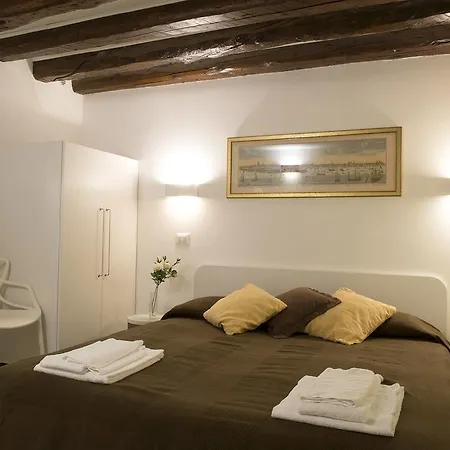 San Beneto Design Studio Apartment