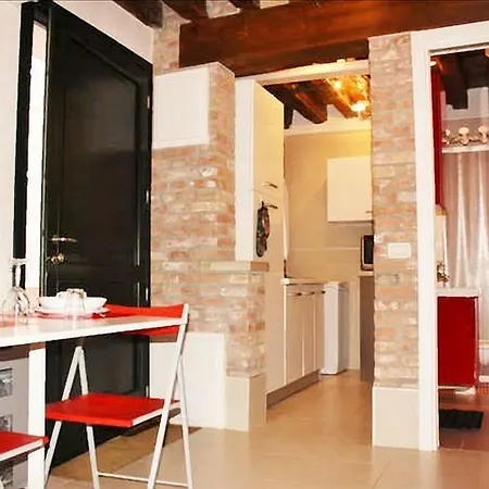 Apartment 3028 Venice