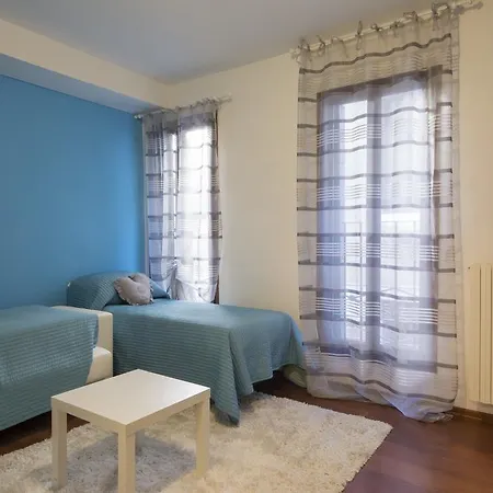 Apartment Ad Lofts *