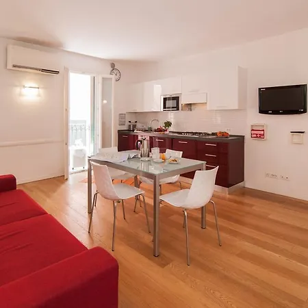 Ca Dei Miracoli Apartment *
