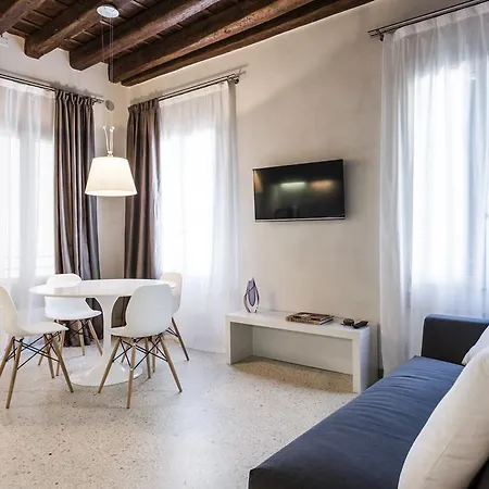 Myplace San Marco Apartment *