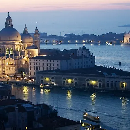 Hotel Amadeus 4*