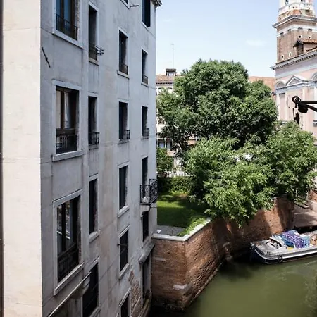 Leon Bianco On The Grand Canal 3* Benátky
