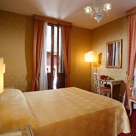 Castello Hotel