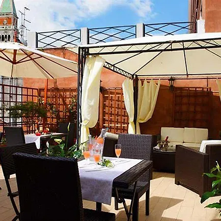 Hotel Castello Veneza