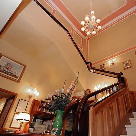 Hotel Castello 3*