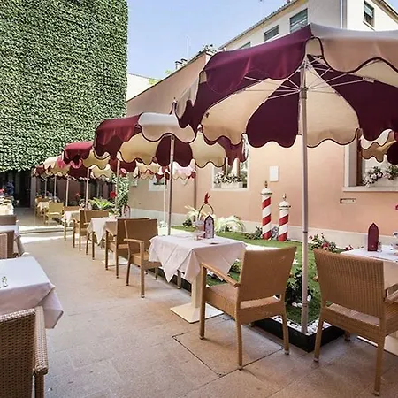 Ai Mori D'oriente Hotel 4*