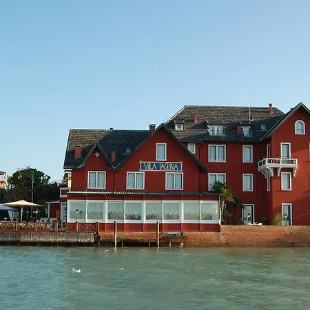 Laguna Hotel 4*