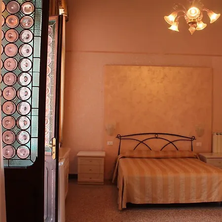 Guest house Palazzo Lion Morosini - Check In Presso Ai Santi Apostoli Venice
