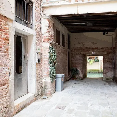 Venezia Residence Apartment