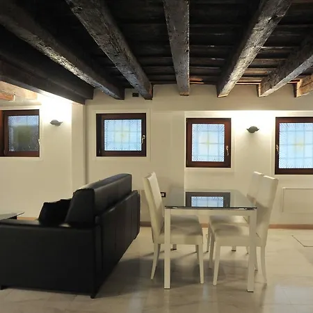 Venezia Residence Apartment *