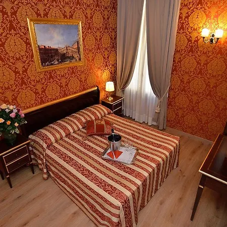 Residenza Goldoni 3* Венеция