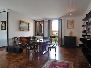 Apartment Garden Ca' Rezzonico